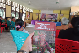 Suku Dayak Tamambalo perbatasan RI-Malaysia luncurkan buku adat tradisi