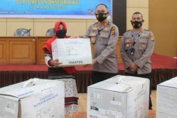 Bantu UMKM. Ini dilakukan Kapolda Aceh