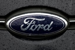 Ford hentikan sementara pabrik truk F-150 akibat kurangnya chip global