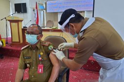 Positif COVID-19 di Indonesia bertambah 5.744 kasus