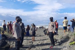 Pencarian anak terbawa ombak masi dilakukan Tim SAR Cianjur