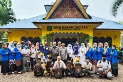 Baznas Sumut dan Langkat bantu pelajar, masjid dan musolla
