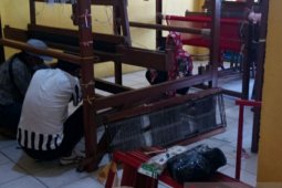 Pemkab Bangka Barat fasilitasi pelatihan tenun dengan  ATBM