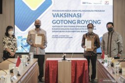 Kemarin, OJK awasi pertumbuhan kredit sampai perusahaan vaksin mandiri