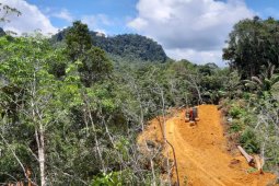 Suksekan TMMD 110, Kodim 1206/PSB kerahkan dua alat berat