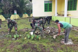 Sinergitas TNI, Polri dan masyarakat di TMMD ke 110 Kodim 1206/PSB