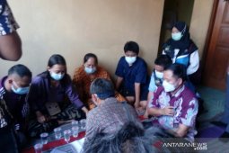 Nanang terobos kobaran api selamatkan anak-istri yang terjebak