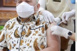 Gubernur Kaltim jalani vaksinasi COVID-19 tahap kedua