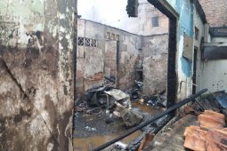 Kebakaran hanguskan11 rumah di Matraman