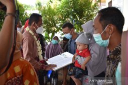Disdukcapil Tala bantu pembuatan dokumen warga Desa Sumber Mulia