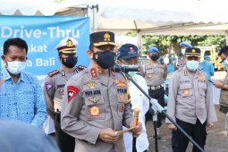 750 sopir taksi ikuti vaksinasi "drive thru" Polda-Dinkes Bali
