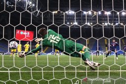Deschamps puji penampilan  kiper veteran Kazakhstan