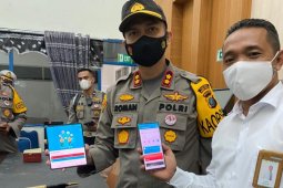 Kunjungi kantor PLN Padangsidimpuan, Kapolres Tapsel download aplikasi PLN mobile