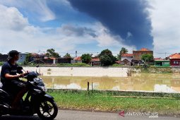 Warga cium bau menyengat sebelum kilang Pertamina Balongan terbakar
