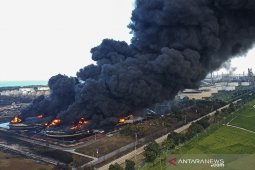 Penanganan kebakaran tangki minyak Pertamina Balongan