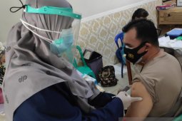 340 personel Polres Bangka terima vaksinasi AstraZeneca dosis pertama