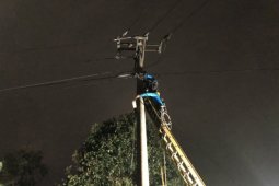 PLN pulihkan delapan gardu terdampak kebakaran kilang Balongan