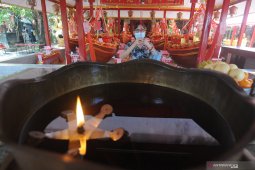 Sembahyang Peringati Dewi Kwan Im
