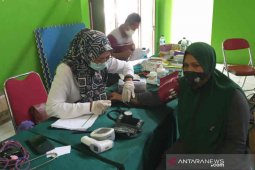 Pengungsi korban kebakaran Kilang Pertamina Balongan keluhkan ispa