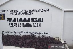 Jaksa pindahkan penahanan tiga tersangka korupsi ke Rutan Banda Aceh