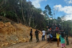 TNI bersama rakyat seperti ikan dan air