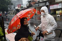 Dedi Mulyadi bantu warga dari honor "bermain" YouTube