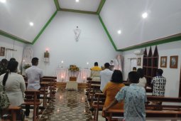 Umat Katolik Gorontalo Utara gelar misa Kamis Putih sesuai prokes