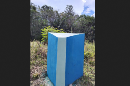 Peduli batas desa Satgas TMMD Putussibau renovasi tugu