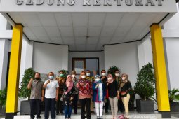 Kemenkop gandeng perguruan tinggi cetak wirausaha muda