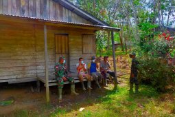 Babinsa tinjau desa binaannya setelah TMMD 110 Kodim 1206/PSB berakhir
