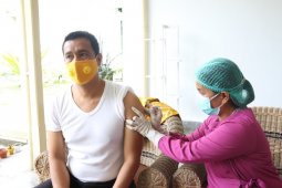 Akhirnya Wali Kota Pematangsiantar divaksinasi