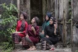 Dekranasda Batanghari kirimkan 12 peserta ikuti kompetisi foto daring "Cerita Wastra"