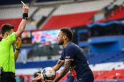 Liga Prancis  skors Neymar dua laga setelah ribut dengan bek Lille