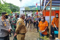 Gubernur Papua Barat harapkan masyarakat Teluk Wondama terima hasil PSU