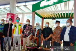 Gubernur Babel resmikan outlet Warjo di Bandara Depati Amir