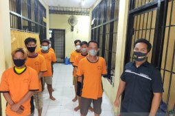 Polisi amankan calon penumpang kapal dan calo hasil tes COVID-19 palsu