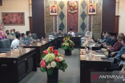 DPRD Kalsel dan Jatim berbagi pengalaman tentang pembahasan LKPj