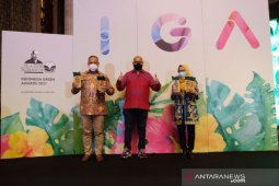 PLN raih "The Best Indonesia Green Awards 2021"