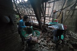 Korban terdampak gempa di Tulungagung berharap bantuan