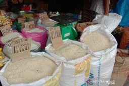 Harga sejumlah kebutuhan pokok masyarakat di Ambon normal