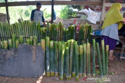 Lemang Bambu Khas Ramadhan