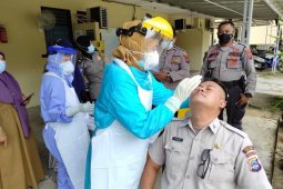 Panitia penerimaan anggota Polri jalani rapid antigen