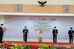 Rektor UMSurabaya lantik empat warek baru periode 2021-2025