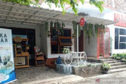Bupati Cianjur ajak warga berbelanja produk lokal untuk pulihkan ekonomi