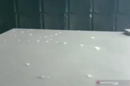 Hujan disertai butiran es terjadi  di Kota Pagaralam