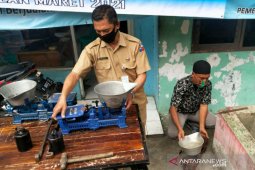 Perumda PPJ lakukan operasi tera timbangan di 12 pasar di Kota Bogor