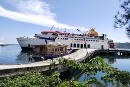 Karena rusak, sudah dua pekan KMP Teluk Singkil tidak berlayar