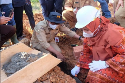 Bupati Muarojambi lakukan peletakan batu pertama gedung SMA