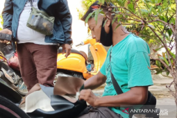 Kisah mantan satpam bank  jadi tukang jok usai di-PHK