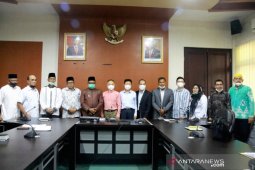Investor China jajaki investasi energi listrik di Aceh Barat. Begini harapan bupati